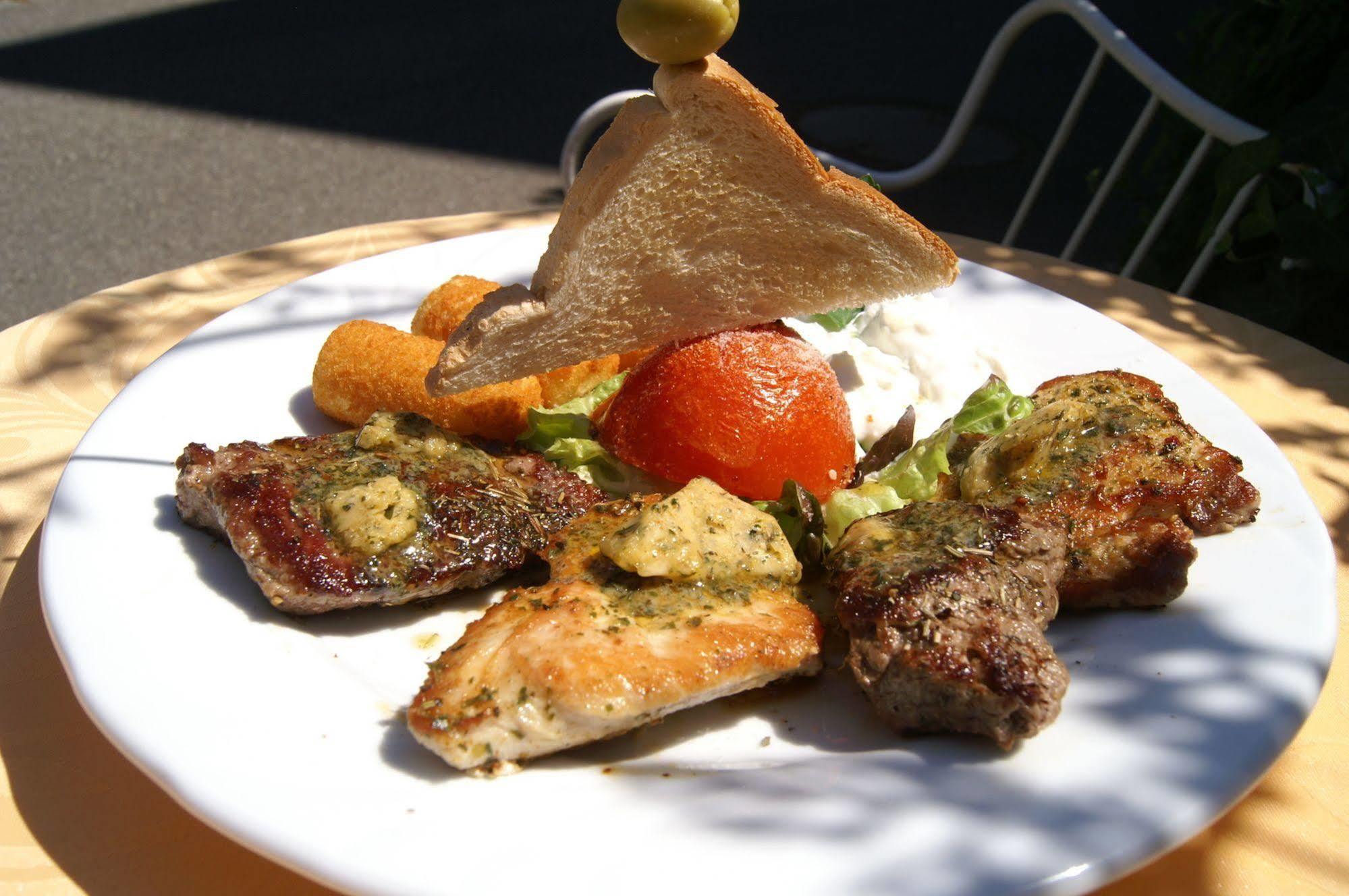 באדנוויילר Hotel Yoga Jasmin Ehemals Hotel Eberhardt-Burghardt מראה חיצוני תמונה